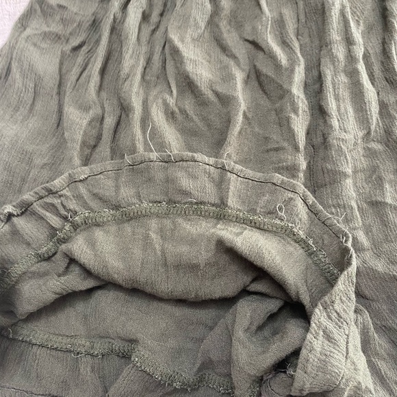 RILEY AND JAMES GREEN JUNIORS LARGE SLEEVELESS ROMPER - Picture 4 of 4